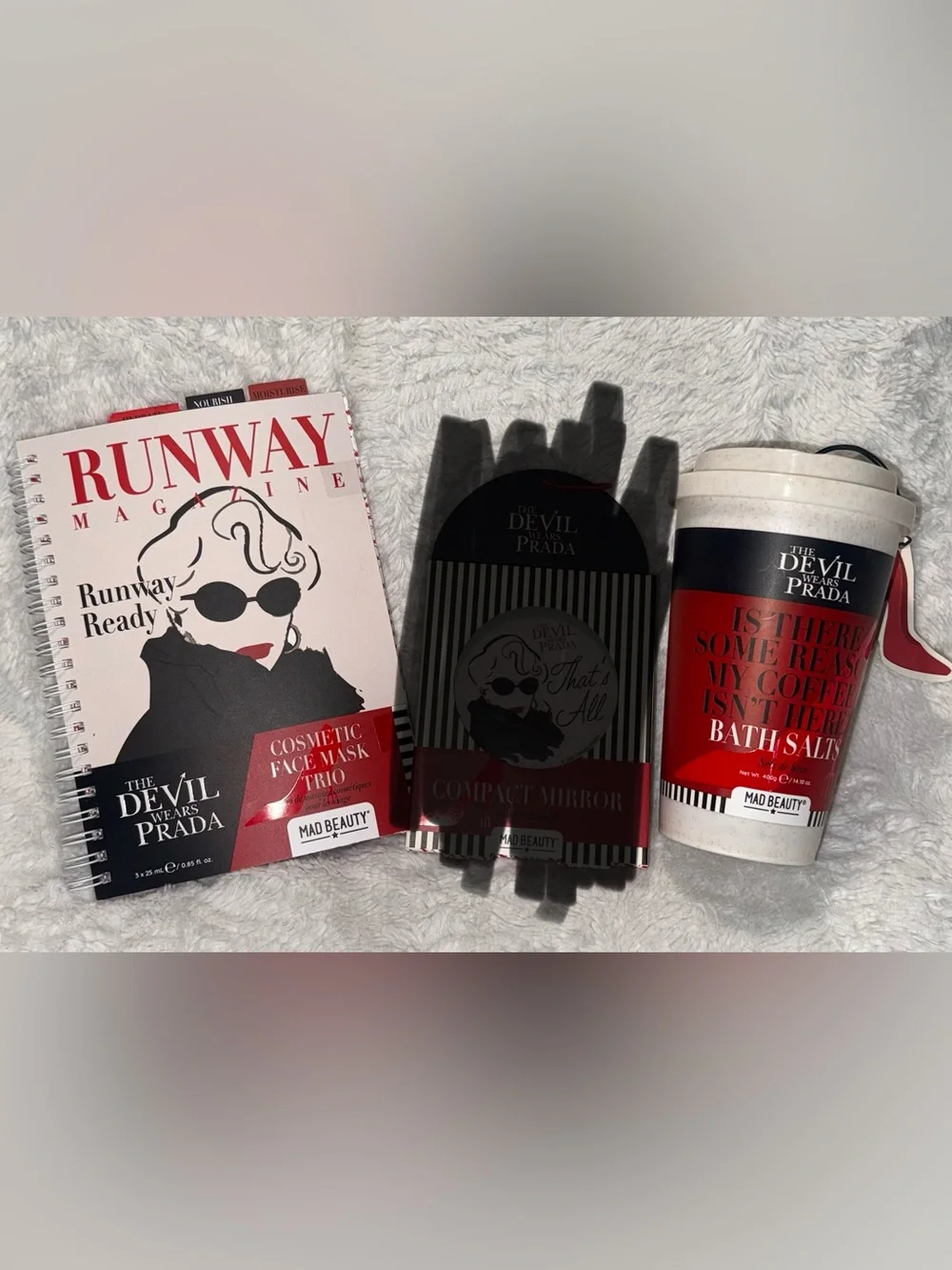 The Devil Wears Prada Book of 5 Face Masks & Reusable Cup of Bath Salts